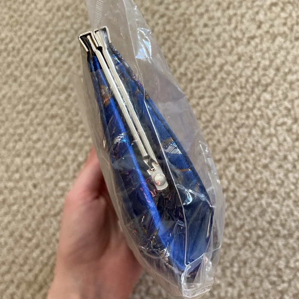 NEW Vintage Kiss Lock Dark Blue Accordion Style Hard Case Snap Close Wallet 2005